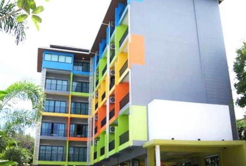 Oyo 75367 Ud Pattaya Hotel Banglamung Kültér fotó