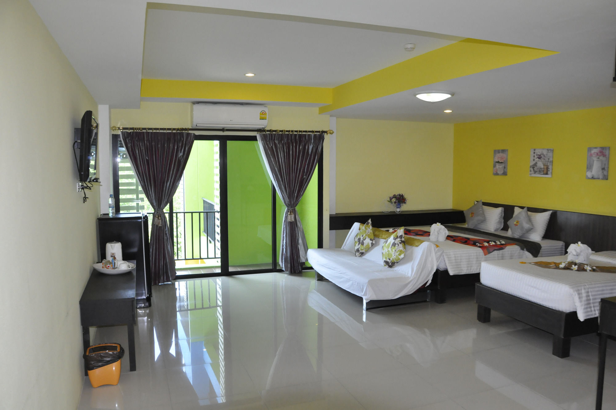 Oyo 75367 Ud Pattaya Hotel Banglamung Kültér fotó